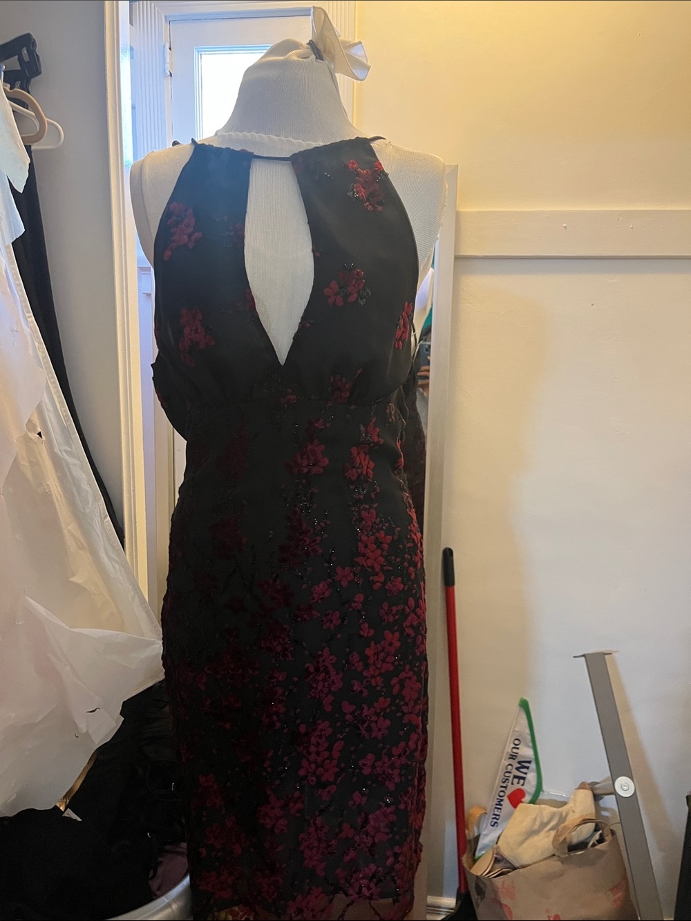 Elegant Black Midi Dress with Burgundy Floral Lace